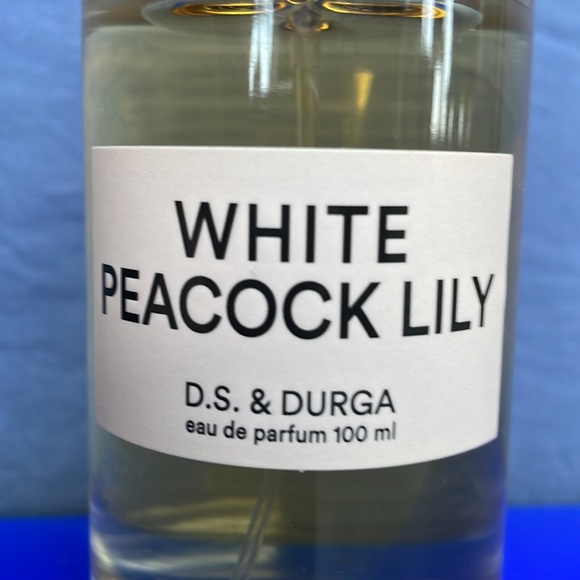 D.S. & Durga White Peacock Lily 100ml - Picture 2 of 2